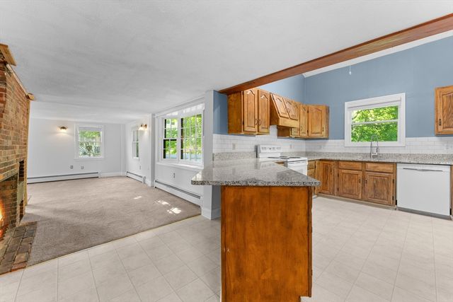 313 E Water St, Rockland, MA 02370