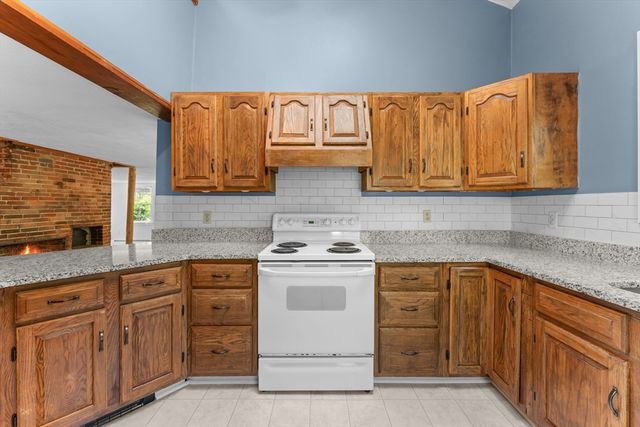 313 E Water St, Rockland, MA 02370