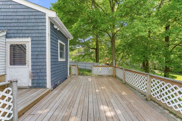 313 E Water St, Rockland, MA 02370