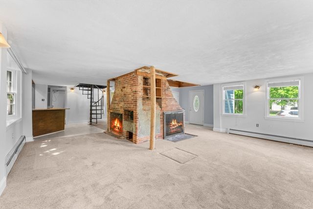 313 E Water St, Rockland, MA 02370