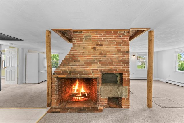313 E Water St, Rockland, MA 02370