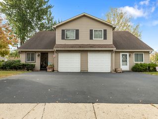 1849 Whitney Drive, Hanover Park, IL 60133