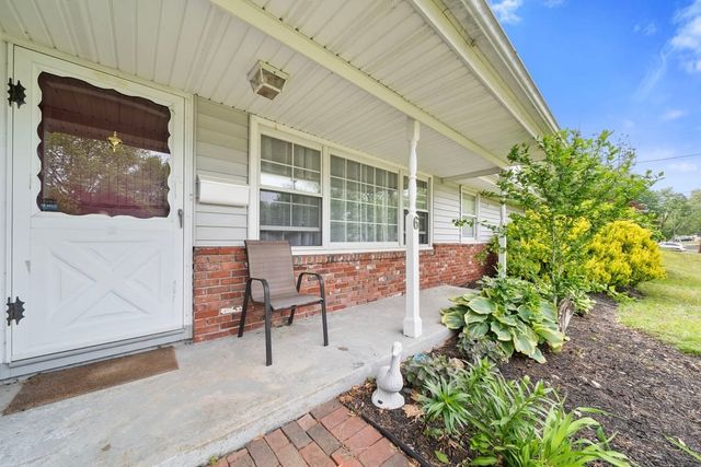 6 Antrim Rd, Peabody, MA 01960