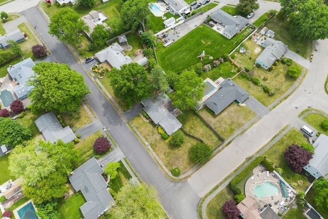 6 Antrim Rd, Peabody, MA 01960