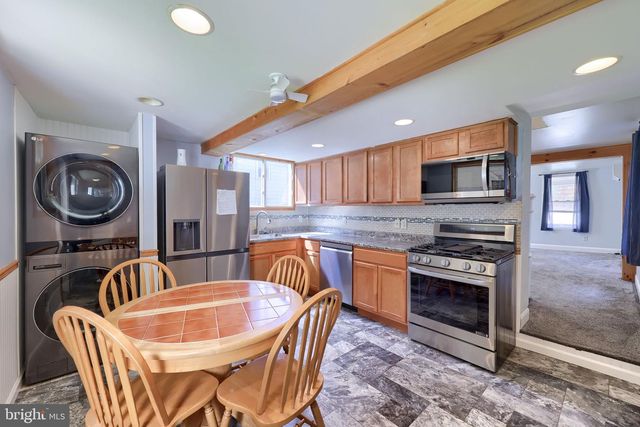 153 S WOLF ST, Manheim, PA 17545