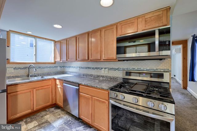 153 S WOLF ST, Manheim, PA 17545