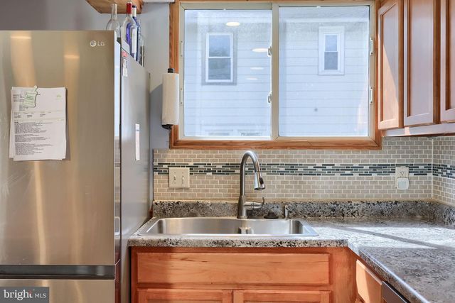 153 S WOLF ST, Manheim, PA 17545