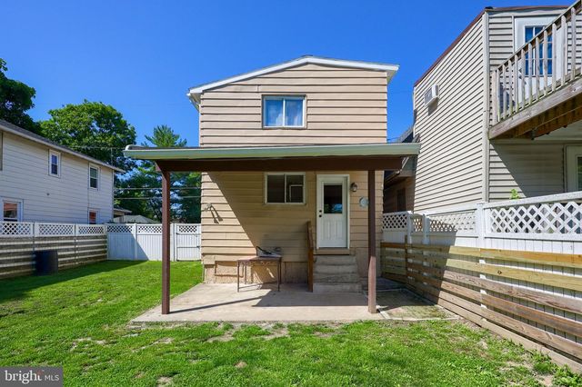 153 S WOLF ST, Manheim, PA 17545