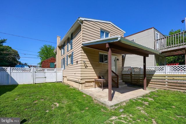 153 S WOLF ST, Manheim, PA 17545