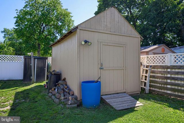 153 S WOLF ST, Manheim, PA 17545