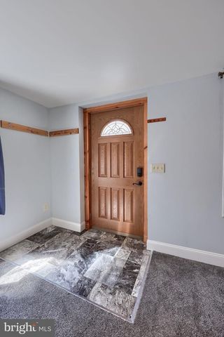 153 S WOLF ST, Manheim, PA 17545