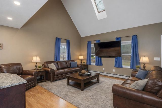 8 Linebrook Road, Atkinson, NH 03811