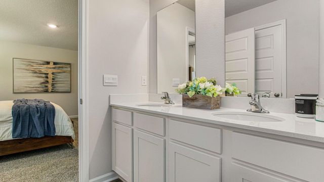 3082 Heritage Plantation Boulevard, Laurel Hill, FL 32567