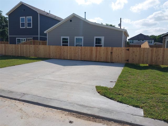 6431 Paris Street, Houston, TX 77021