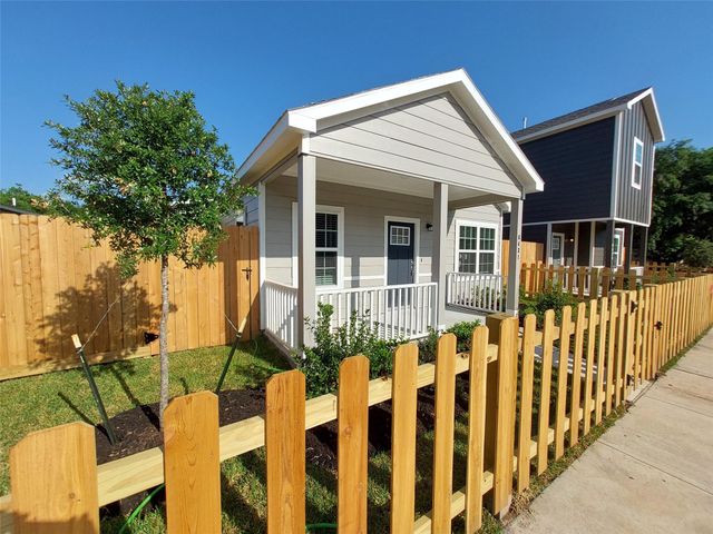 6431 Paris Street, Houston, TX 77021