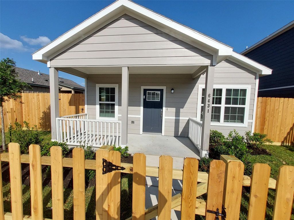 6431 Paris Street, Houston, TX 77021