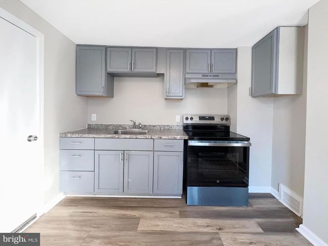 19 E MCNEAL ST, Millville, NJ 08332