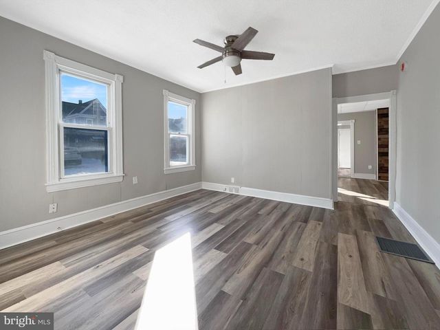 19 E MCNEAL ST, Millville, NJ 08332