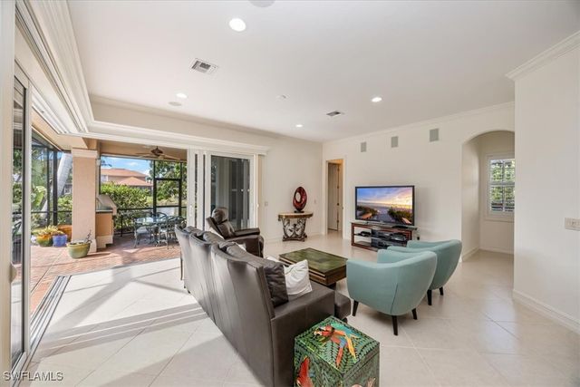 4971 Rustic Oaks CIR, Naples, FL 34105