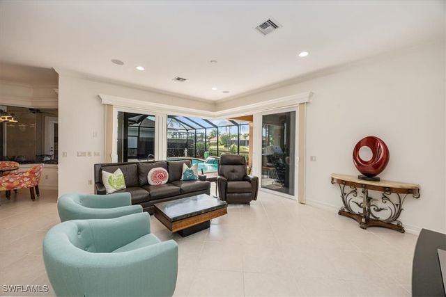 4971 Rustic Oaks CIR, Naples, FL 34105