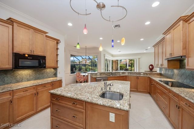 4971 Rustic Oaks CIR, Naples, FL 34105