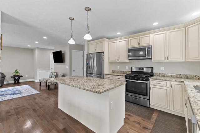 6 Childs St, Shrewsbury, MA 01545