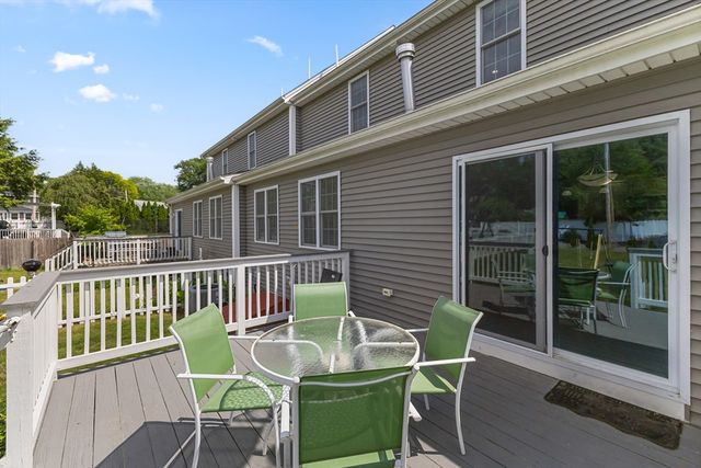 6 Childs St, Shrewsbury, MA 01545