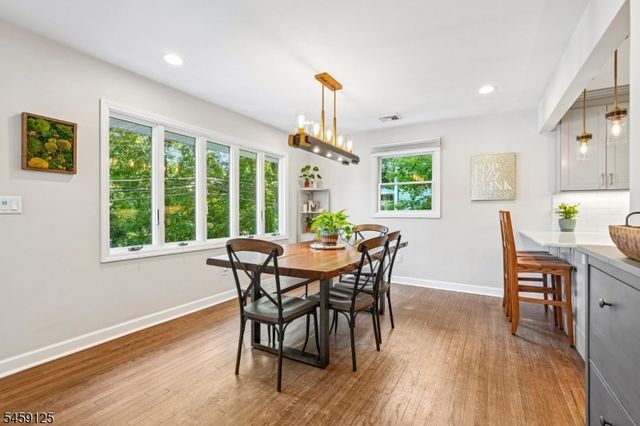 122 Skyline Lake Dr, Ringwood Boro, NJ 07456