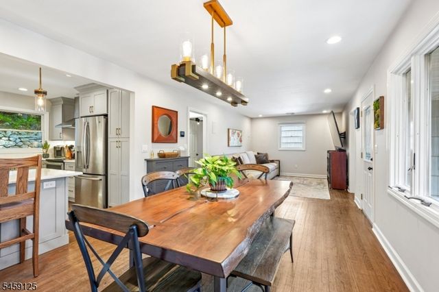 122 Skyline Lake Dr, Ringwood Boro, NJ 07456