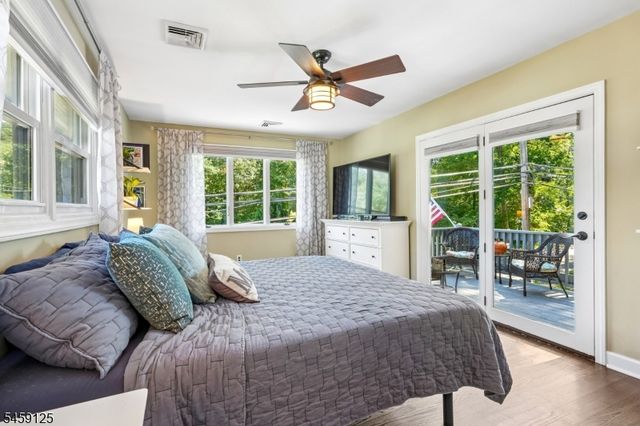 122 Skyline Lake Dr, Ringwood Boro, NJ 07456