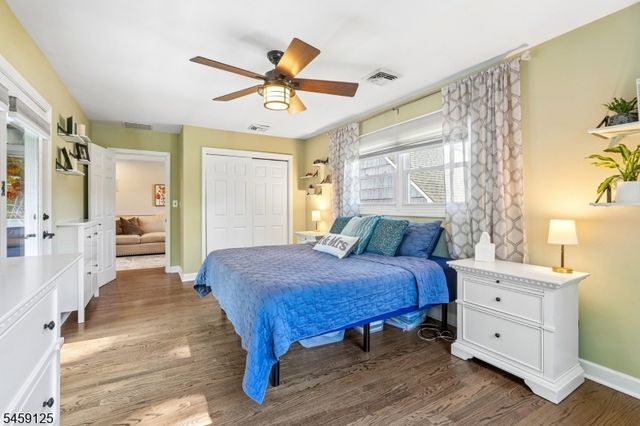 122 Skyline Lake Dr, Ringwood Boro, NJ 07456