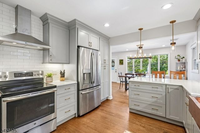 122 Skyline Lake Dr, Ringwood Boro, NJ 07456