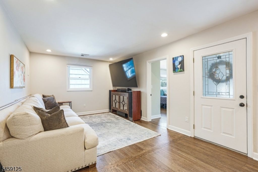 122 Skyline Lake Dr, Ringwood Boro, NJ 07456 — photo 5