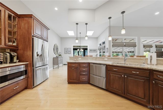 3755 Hampton Brook Drive, Hamburg, NY 14075