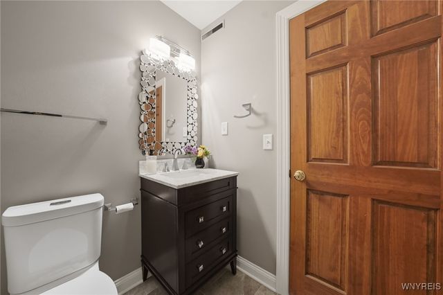 3755 Hampton Brook Drive, Hamburg, NY 14075