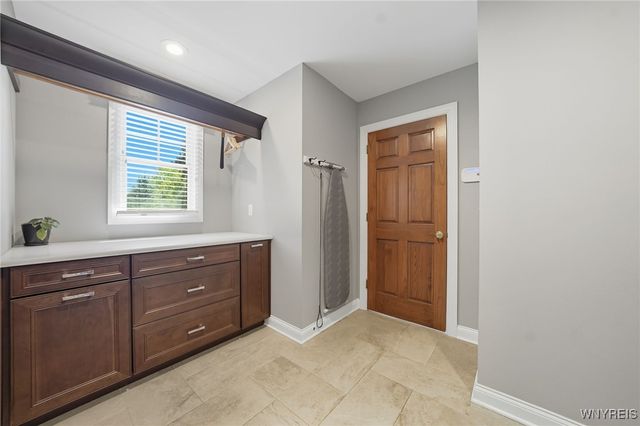 3755 Hampton Brook Drive, Hamburg, NY 14075