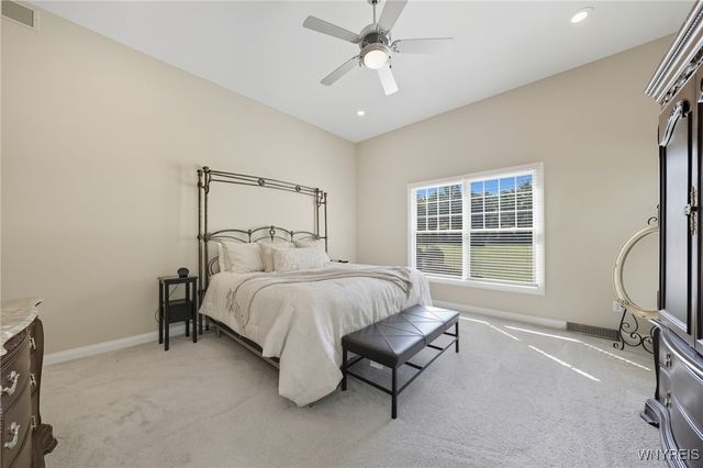 3755 Hampton Brook Drive, Hamburg, NY 14075