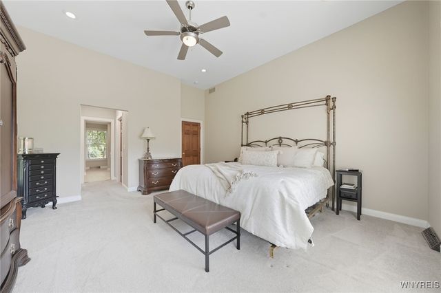 3755 Hampton Brook Drive, Hamburg, NY 14075