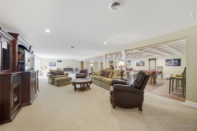 3755 Hampton Brook Drive, Hamburg, NY 14075