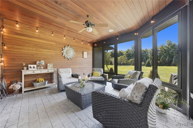 3755 Hampton Brook Drive, Hamburg, NY 14075