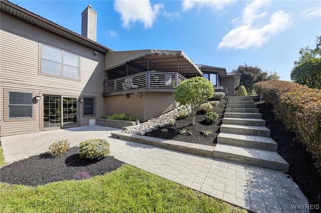 3755 Hampton Brook Drive, Hamburg, NY 14075