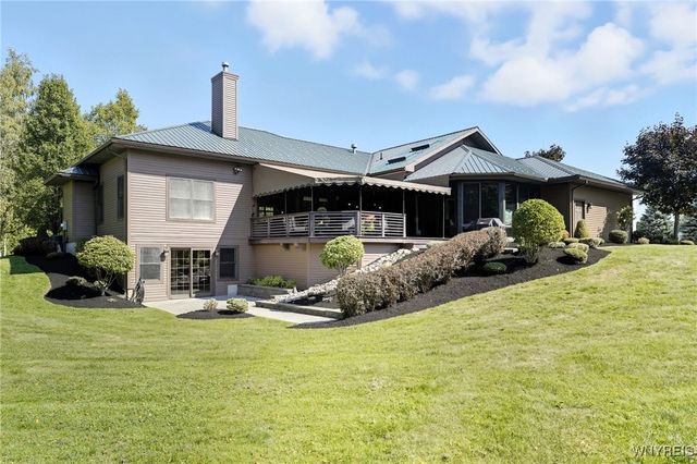 3755 Hampton Brook Drive, Hamburg, NY 14075