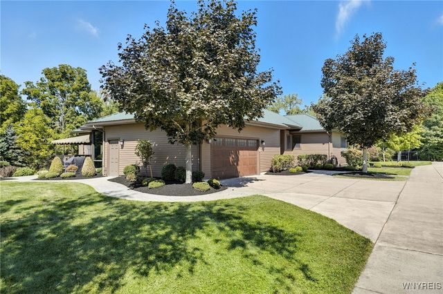 3755 Hampton Brook Drive, Hamburg, NY 14075