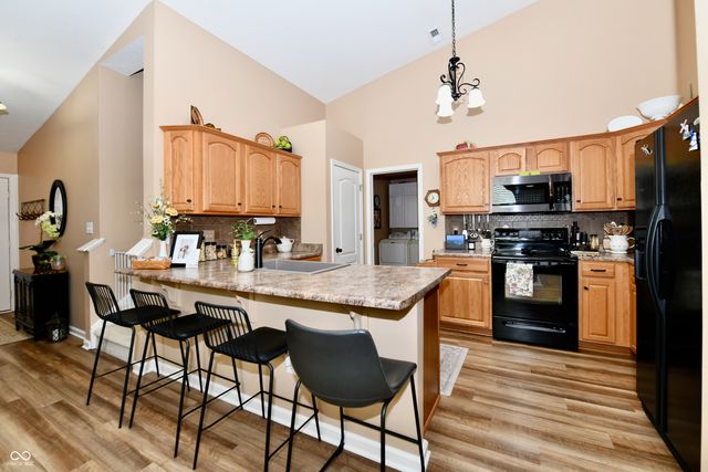 3325 Eaton Mews Court, Greenwood, IN 46143