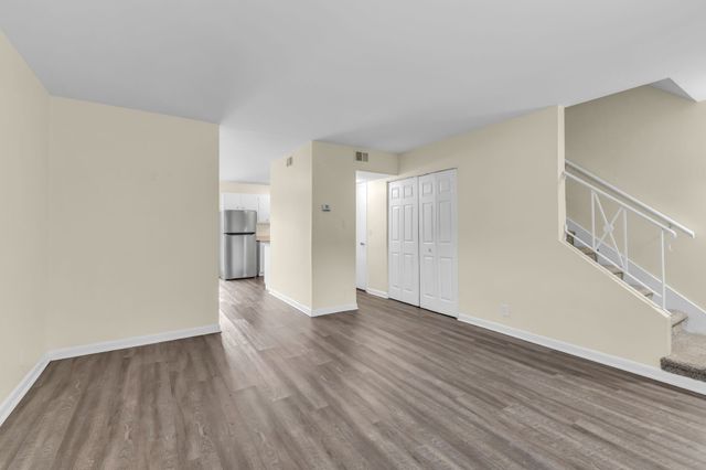 370 Wallace Rd Apt F5, Nashville, TN 37211