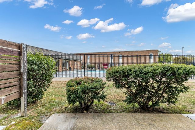 370 Wallace Rd Apt F5, Nashville, TN 37211