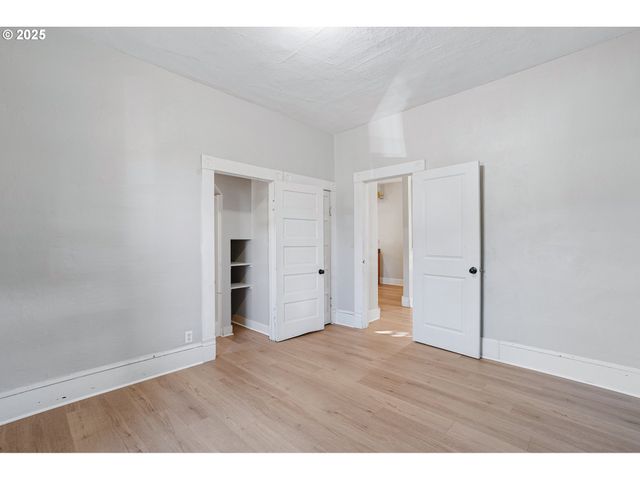 635 Se WALNUT St, Hillsboro, OR 97123