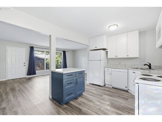 635 Se WALNUT St, Hillsboro, OR 97123