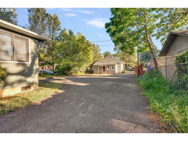 635 Se WALNUT St, Hillsboro, OR 97123