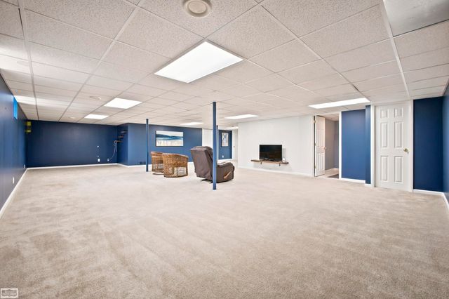 14984 Heather Pointe Drive, Sterling Heights, MI 48313